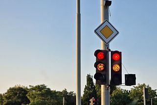 Praha 8 jde do boje. Kvůli světelné závoře mezi Bohnicemi a Trojou chystá žalobu